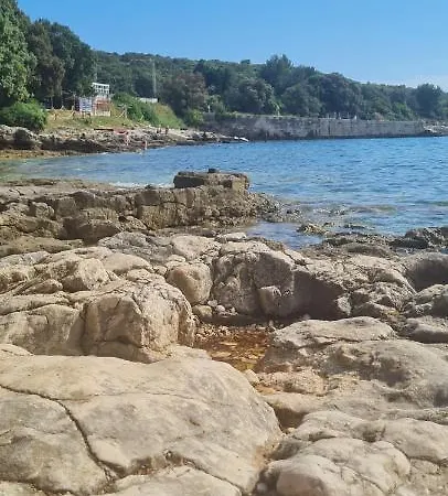 Near Sea, * Pula