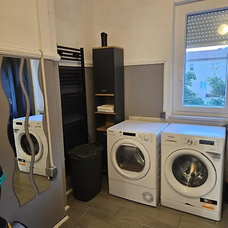 Near Sea, 아파트 *