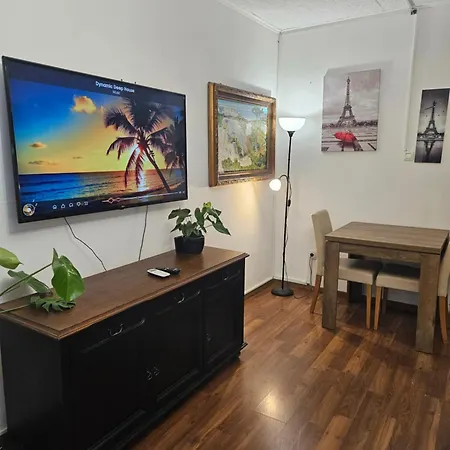 Near Sea, Apartman *