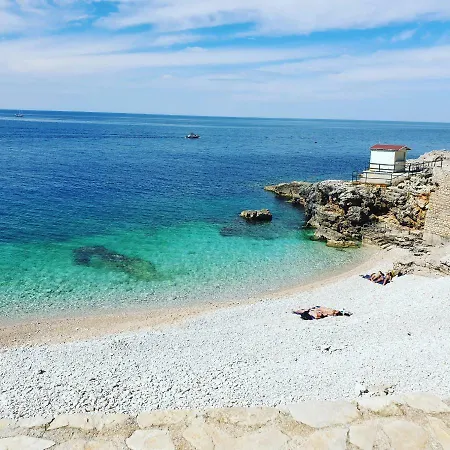 Near Sea, Apartamento